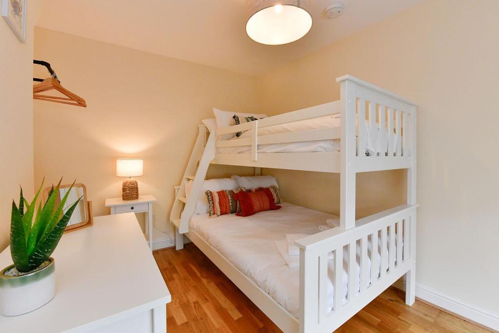 Just Stay Wales - Castle Square Cottage, Mumbles Exteriör bild