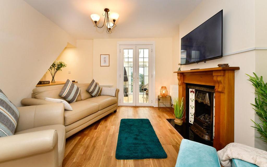 Just Stay Wales - Castle Square Cottage, Mumbles Exteriör bild
